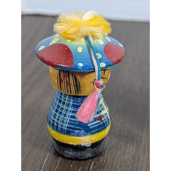 VTG Japanese Kokeshi Bobble Head Wooden Dolls Figures Red Blue 3 Inches Set Of 2 - Picture 3 of 10